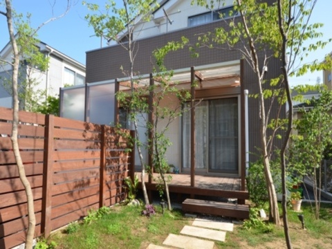 神奈川県伊勢原市　ガーデンリフォームのビフォーアフター　雑木とココマ２と自然素材でおうちカフェに。Ｕ様邸
