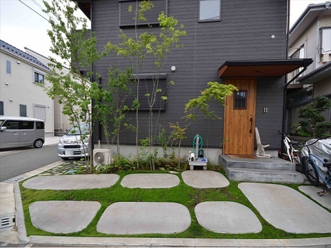 神奈川県茅ヶ崎市　新築外構 フリーハンドでコンクリート駐車場　T様邸
