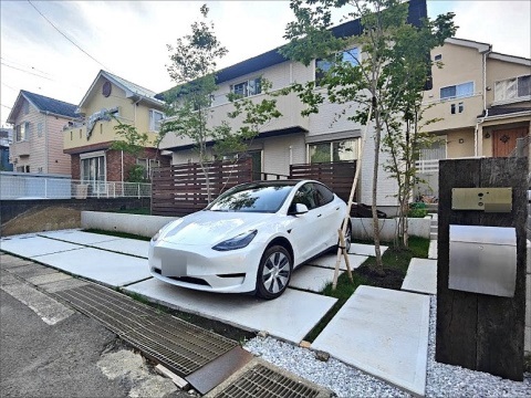 町田市　シンプルデザイン＋自然素材の新築外構・ウッドデッキのととのいスペース　Ｉ様邸