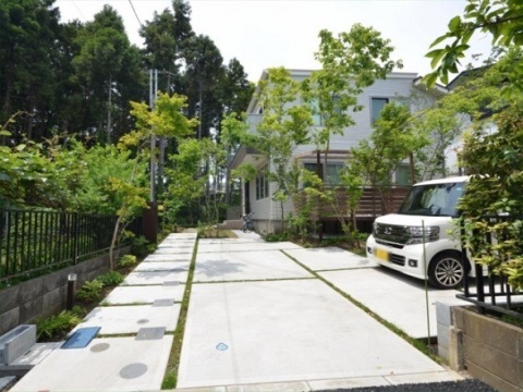 神奈川県川崎市　新築外構 借景の森につながる雑木の庭　Ｉ様邸
