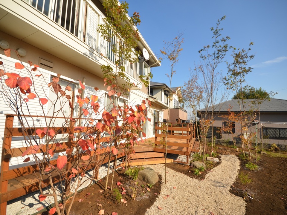 手付かずの玄関周りとお庭のリフォームでまた家が好きになります。