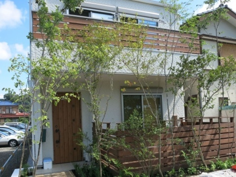 神奈川県厚木市　ガーデンリフォームのビフォーアフター 雑木の庭とウッドデッキで大人ナチュラルガーデン。Ｙ様邸
