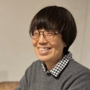 井田　敦子　店長