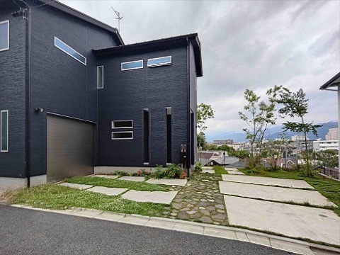 神奈川県秦野市　新築外構 高台の眺めの良い家のナチュラルガーデン　Ｋ様邸