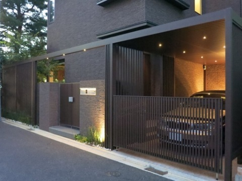 世田谷区　新築外構 雑木林が借景な邸宅の高級感あふれるプラスＧ外構工事　Ｄ様邸