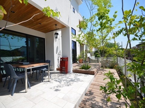 神奈川県鎌倉市　新築外構 湘南でも雑木の庭でナチュラルリゾートを実現。　Ｈ様邸