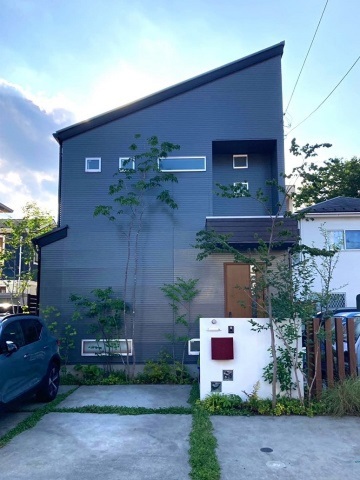 神奈川県相模原市　庭をあきらめないで、隙が無いならつくってモリニワにガーデンリフォーム　Ｔ様邸