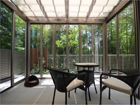 神奈川県川崎市　緑陰が心地良い借景を取り込むテラスにガーデンリフォームのビフォーアフター。Ｋ様邸
