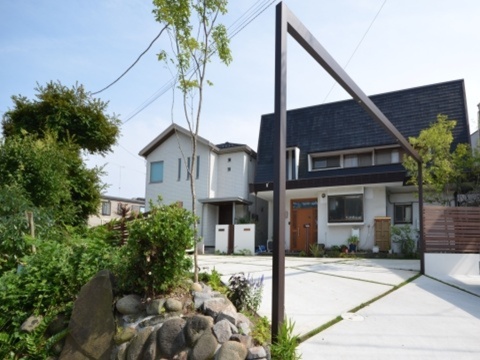 神奈川県中郡　新築外構 シンプルモダンなリゾートエクステリアを二世帯住宅に　Ｋ様邸
